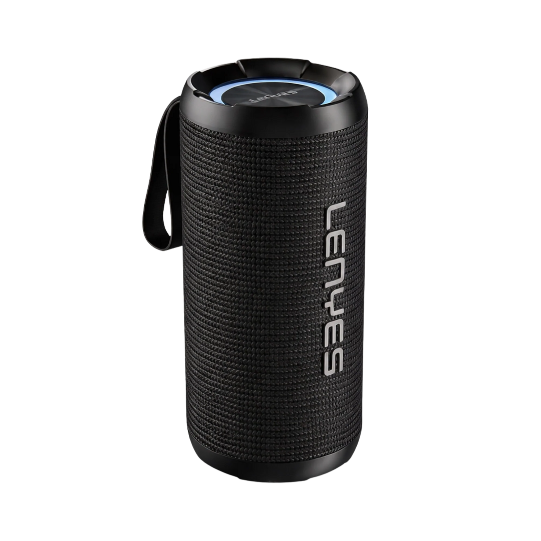 Lenyes S871 Trådløs høyttaler gir god lyd og bass på farten. Høyttaler er vanntett så du kan ha den med deg overalt. Batteriet holder i 10 timer.